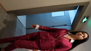 Cô Gái Trung Khoe Thân Nóng Bỏng