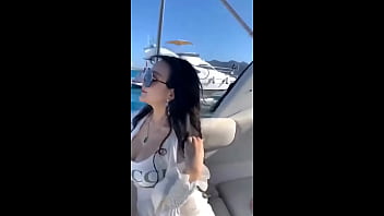 Em Gái Tàu, Chắc Chắn Là Như Thế